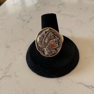 Cameo Ring Size 8 excellent condition